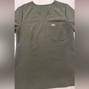 Figs Caterina Scrub Top green